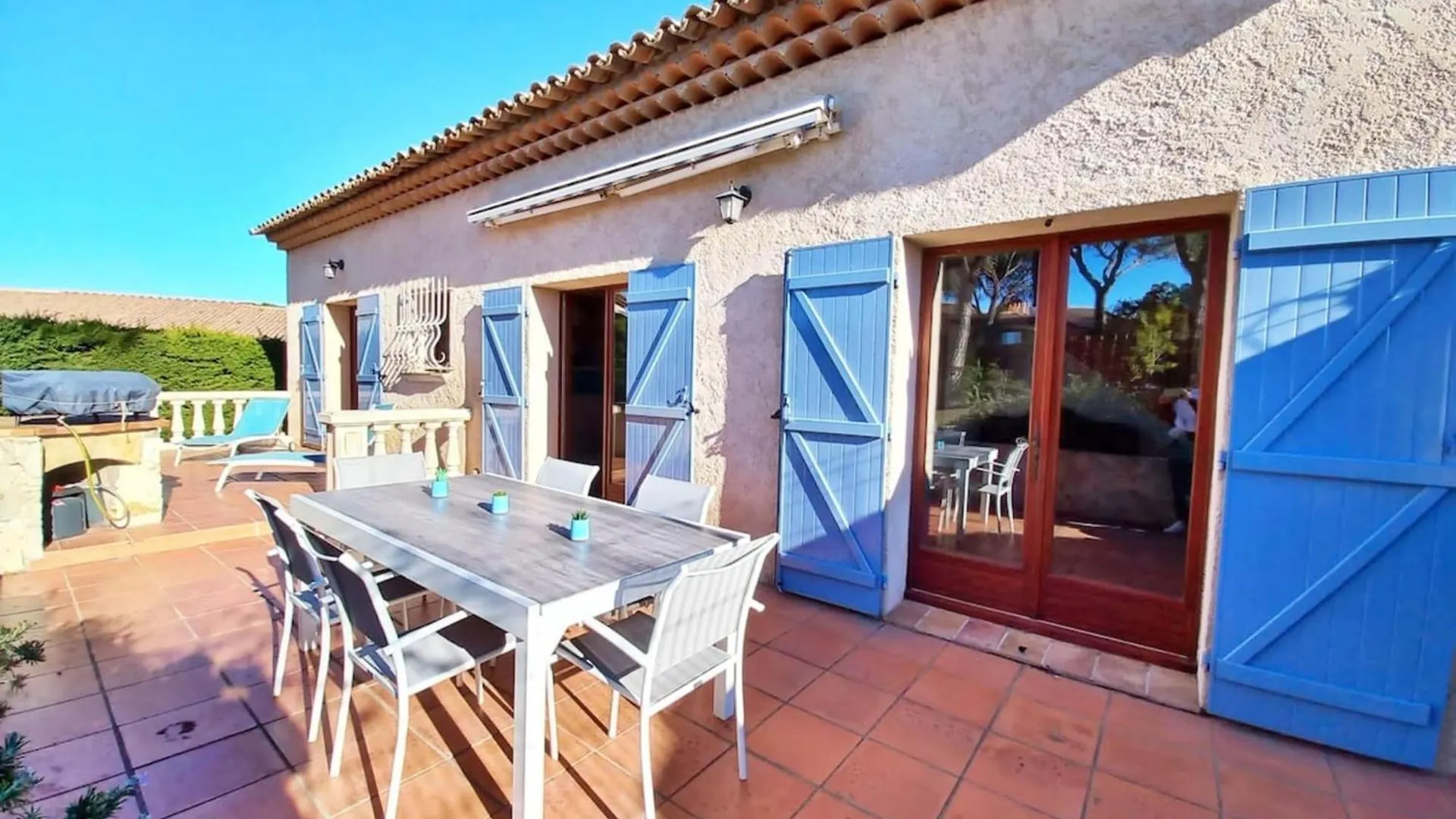 Holiday home Magnificent Villa Residence With Pool - Frejus France
