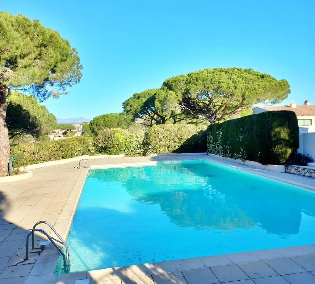 Magnificent Villa Residence With Pool - Frejus